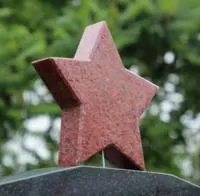 Гранитная звезда на памятник героям ВОВ в Будённовске (518406)